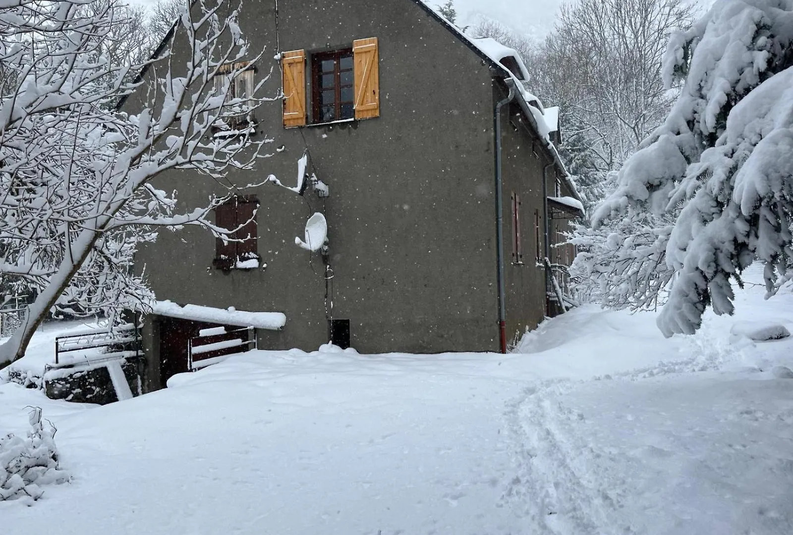 木屋 La Marmotte,Ski Et Randos 阿拉纽埃